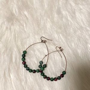 Green stunning earrings!!